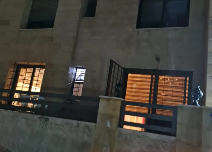 Quadro Apartment