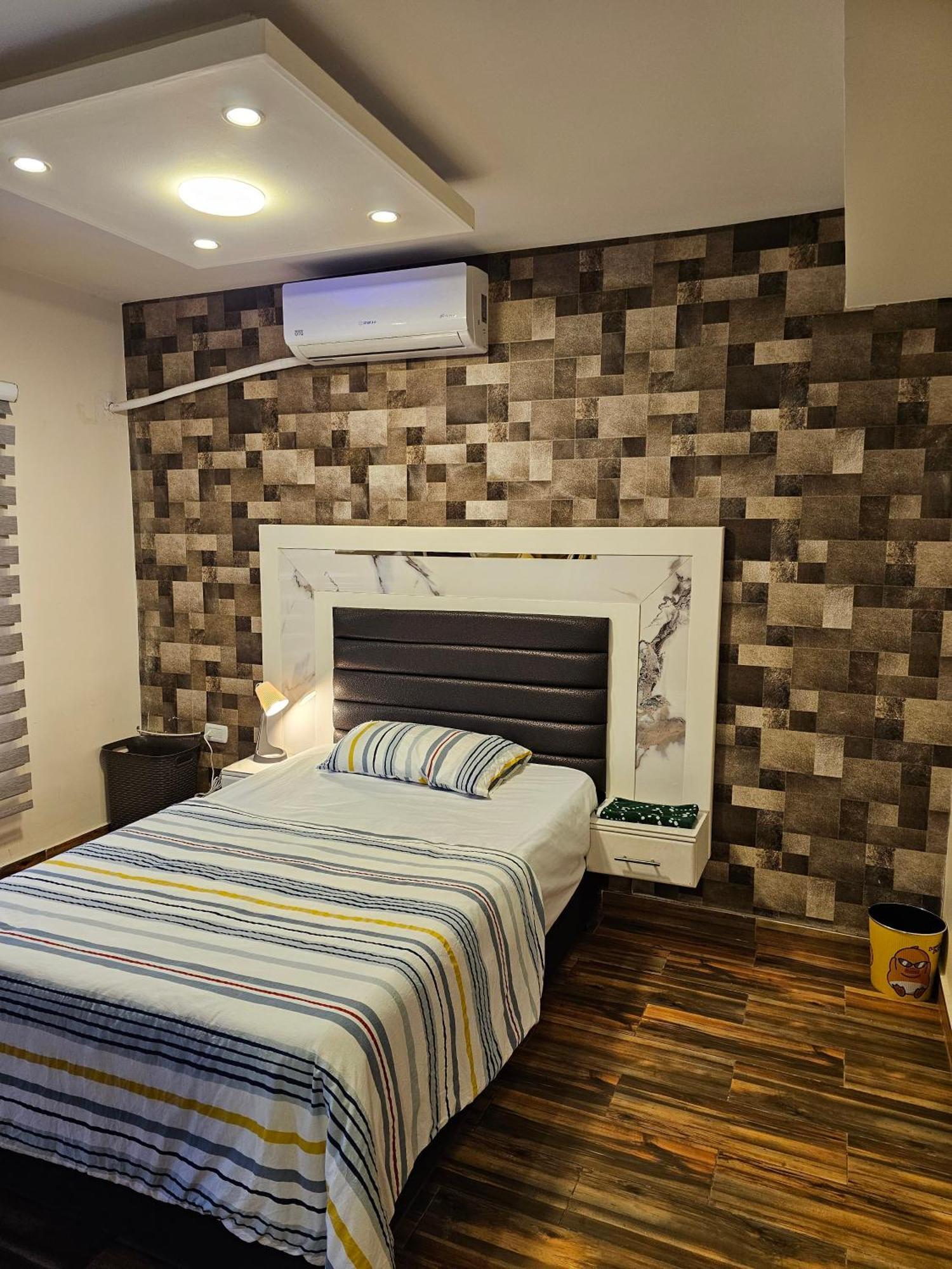 Quadro Apartment
